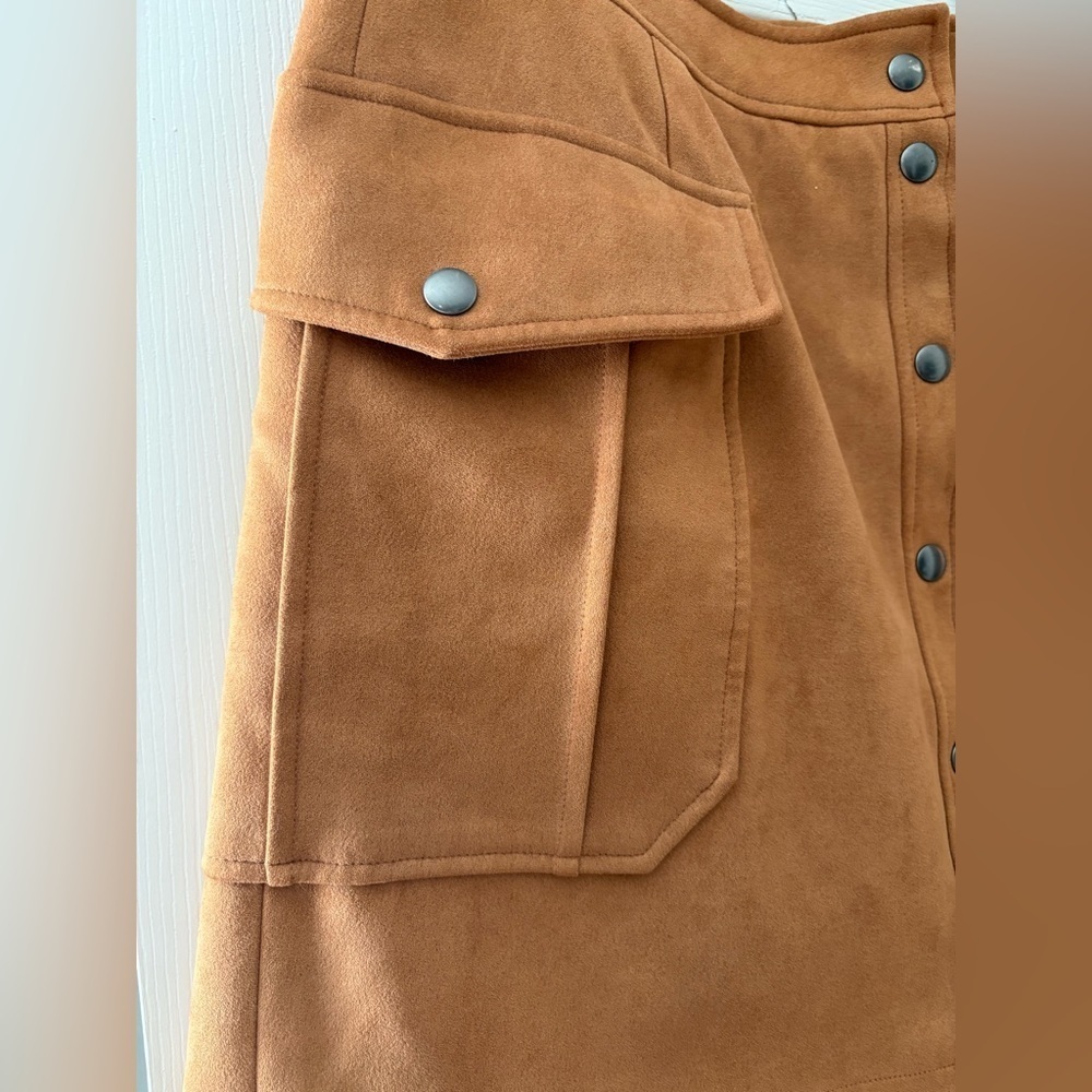 Joe Fresh tan brown faux suede button front skirt size 12 with pockets - Picture 5 of 10